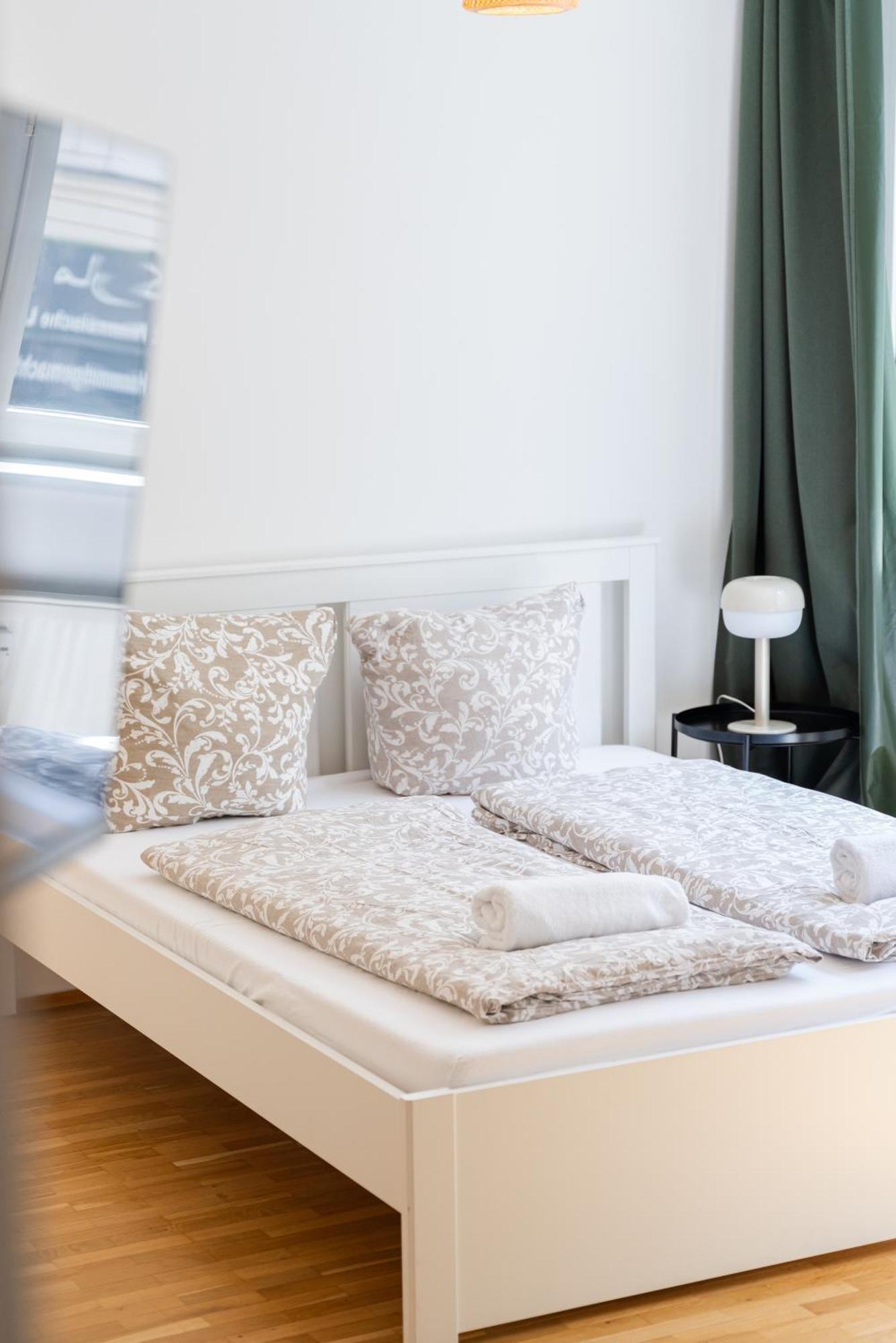 Vienna City Apartments 1080 Виена Екстериор снимка